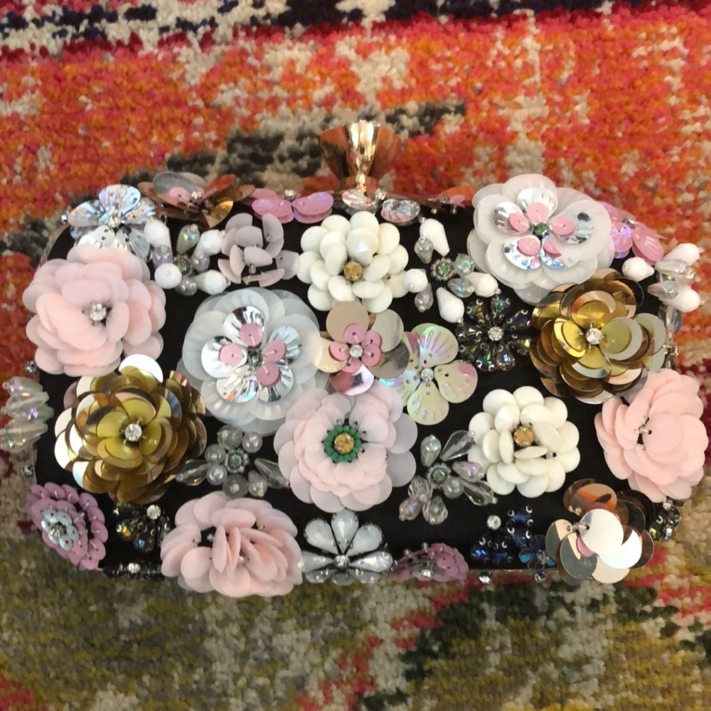 Gorgeous evening bag!